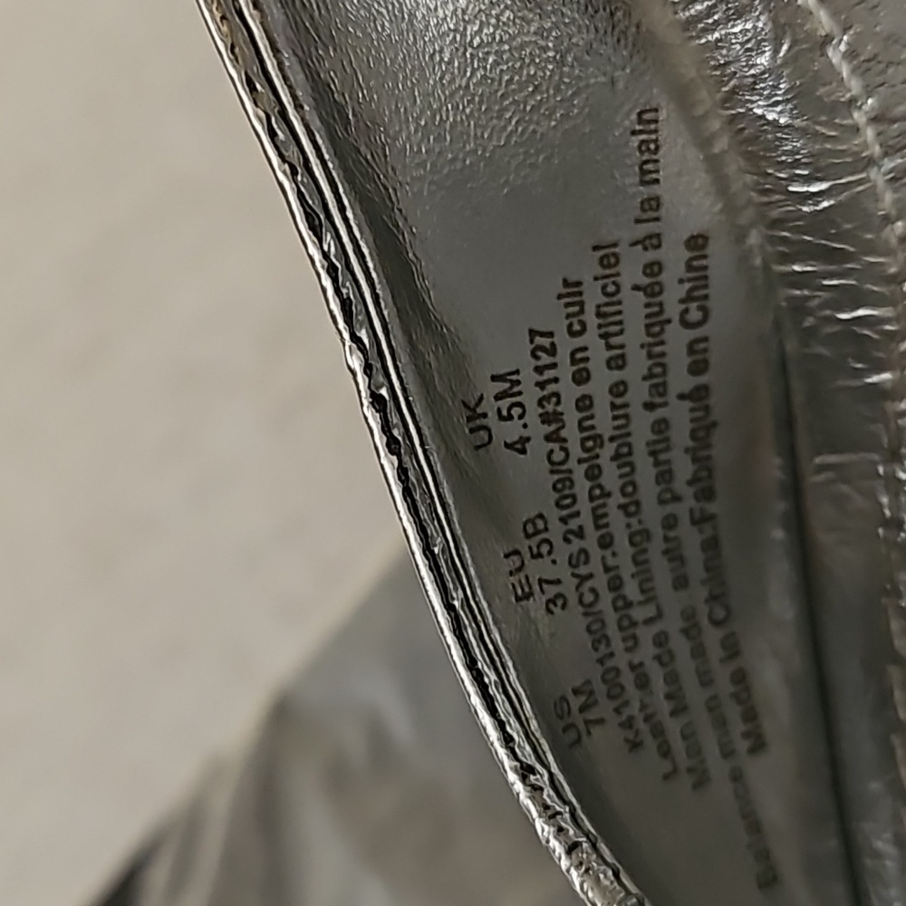 Shoes - Picture 8 of 8